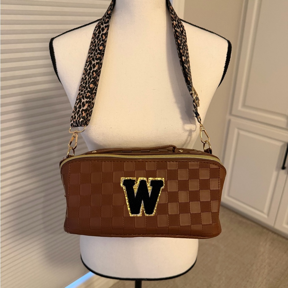 Makeup travel bag, NWOT Brown “W” monogram with Leopard Strap